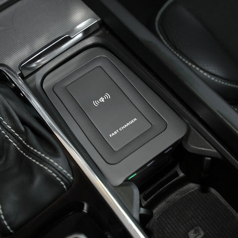 Car wireless charger For volvo XC90 NEW XC60 S90 V90 2018 2019 Special mobile phone charging plate car accessories v60
